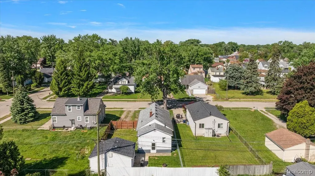 28828 Galloway Street Roseville City MI 48066