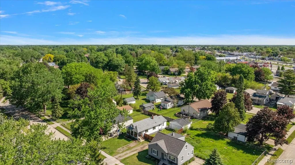28828 Galloway Street Roseville City MI 48066