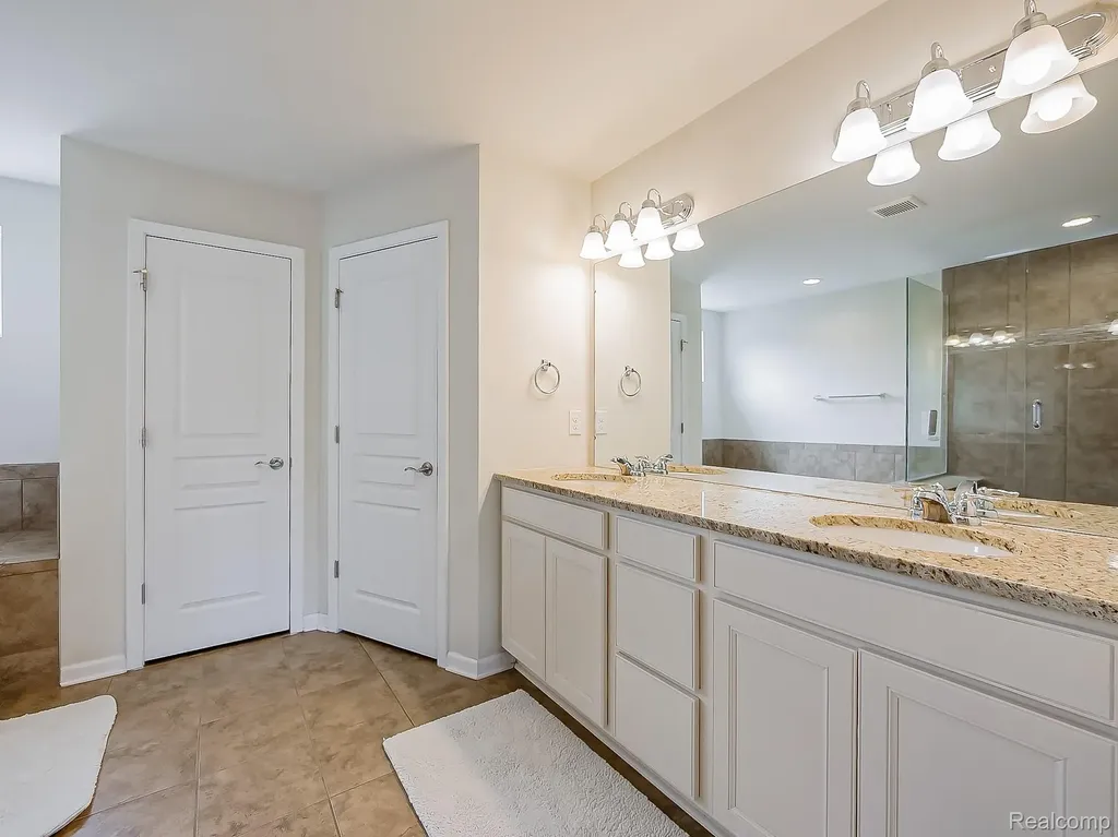 24503 Scenic Drive Lyon Charter Township MI 48178