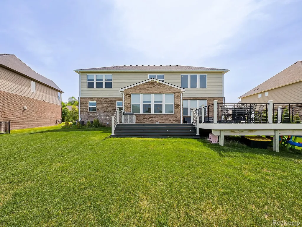 24503 Scenic Drive Lyon Charter Township MI 48178