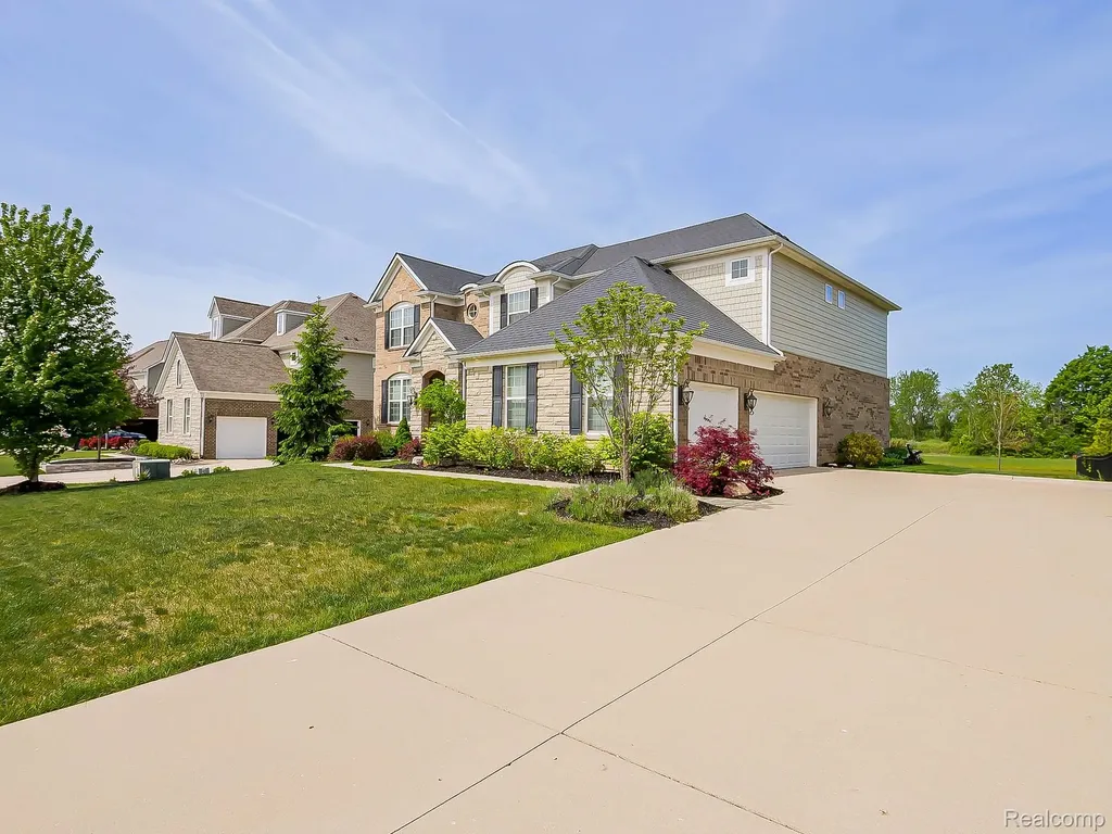 24503 Scenic Drive Lyon Charter Township MI 48178