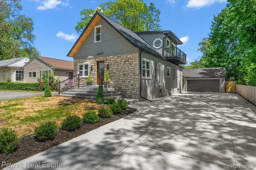 6837 Hatchery Road Waterford Charter Township MI 48327