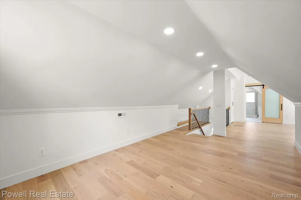 6837 Hatchery Road Waterford Charter Township MI 48327