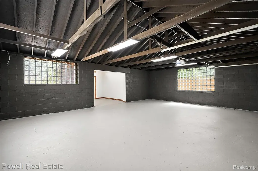 6837 Hatchery Road Waterford Charter Township MI 48327