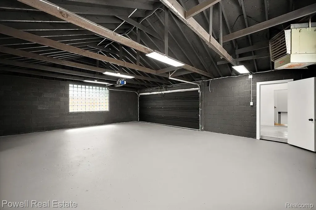 6837 Hatchery Road Waterford Charter Township MI 48327