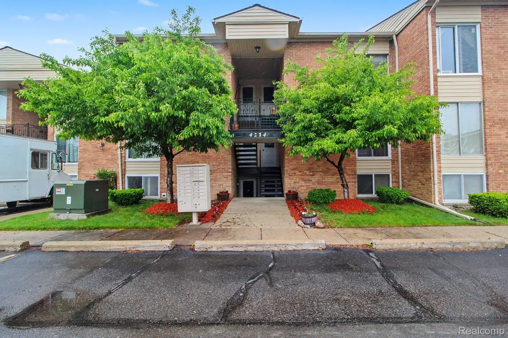 4214 Packard Street Pittsfield Charter Township MI 48108