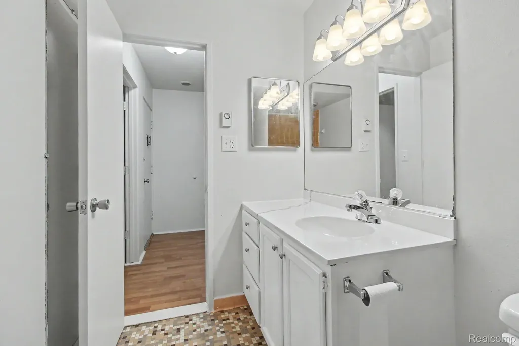 4214 Packard Street Pittsfield Charter Township MI 48108
