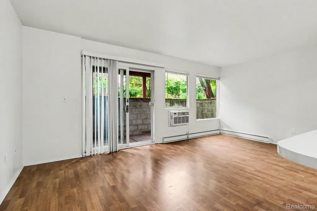 4214 Packard Street Pittsfield Charter Township MI 48108