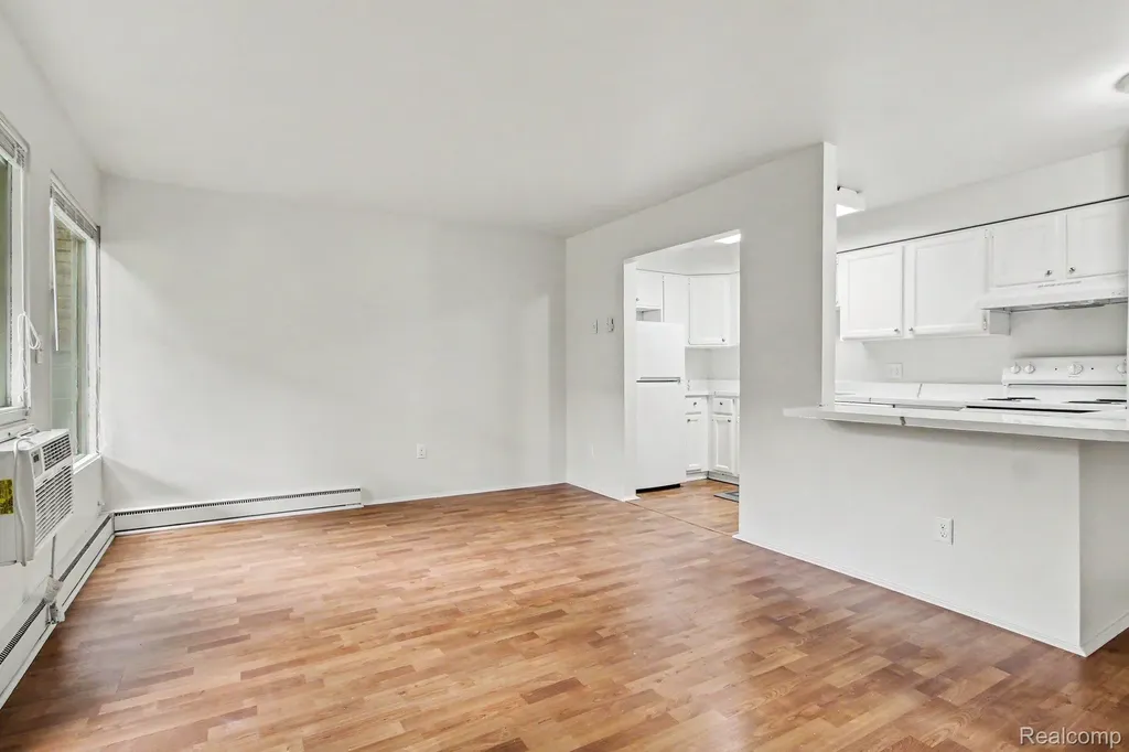 4214 Packard Street Pittsfield Charter Township MI 48108