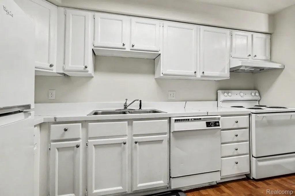 4214 Packard Street Pittsfield Charter Township MI 48108
