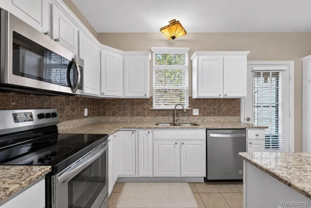 11693 Squiers Boulevard Utica City MI 48315