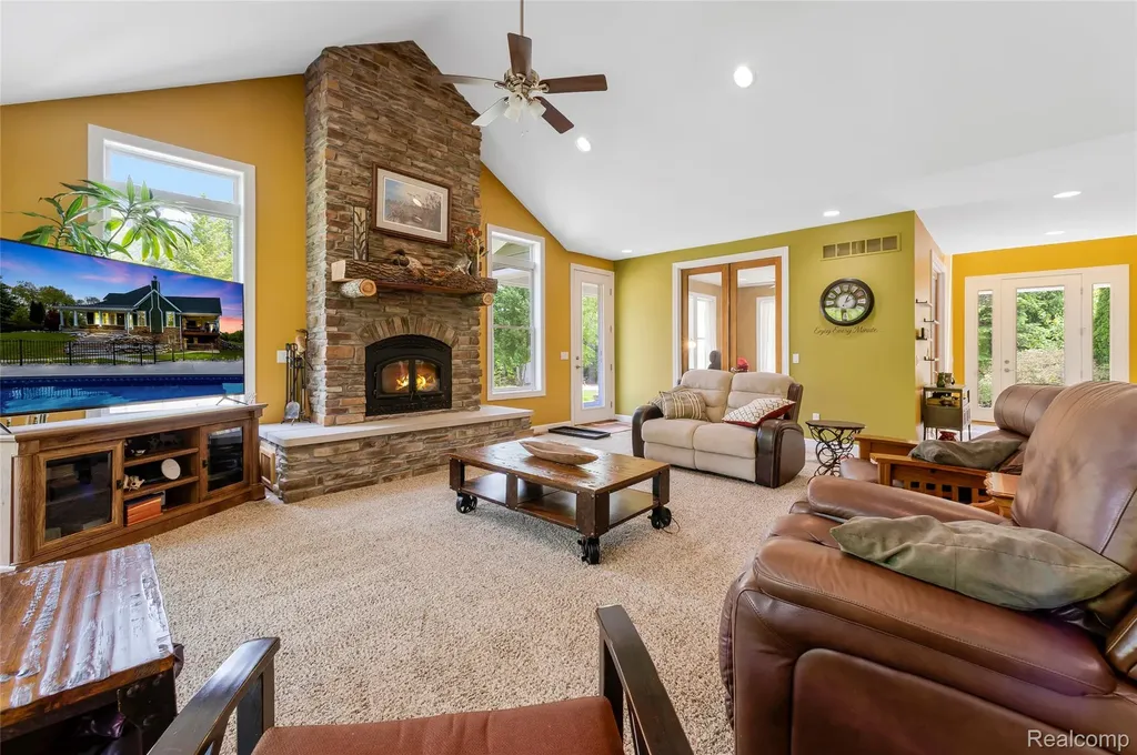 13085 Rohn Road Tyrone Township MI 48430
