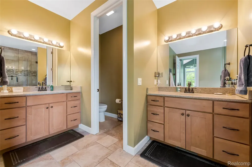 13085 Rohn Road Tyrone Township MI 48430