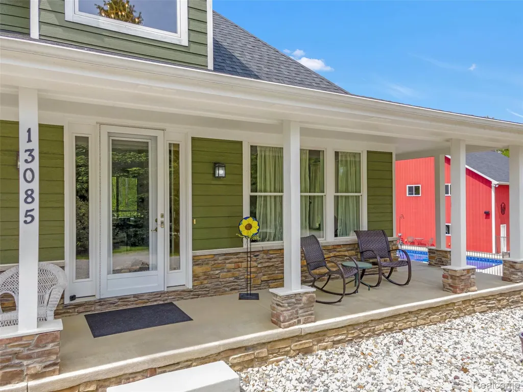 13085 Rohn Road Tyrone Township MI 48430