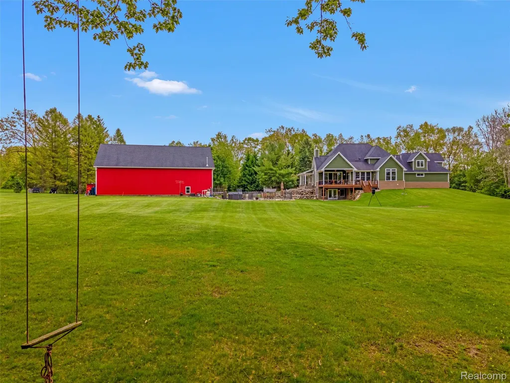 13085 Rohn Road Tyrone Township MI 48430