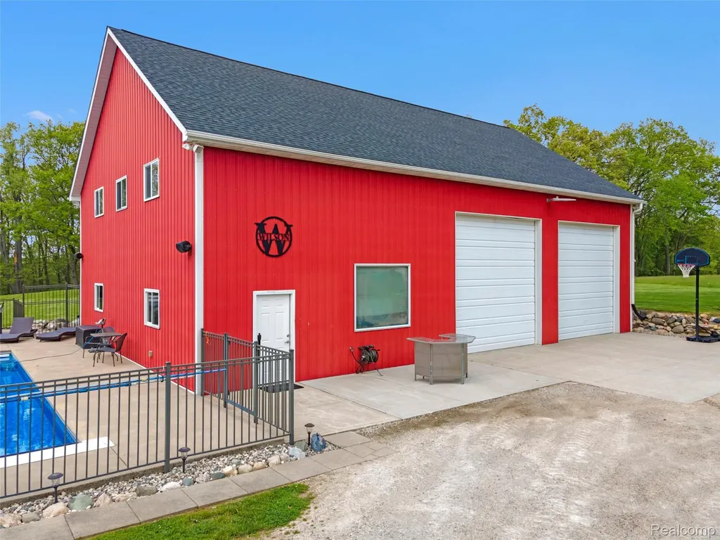 13085 Rohn Road Tyrone Township MI 48430