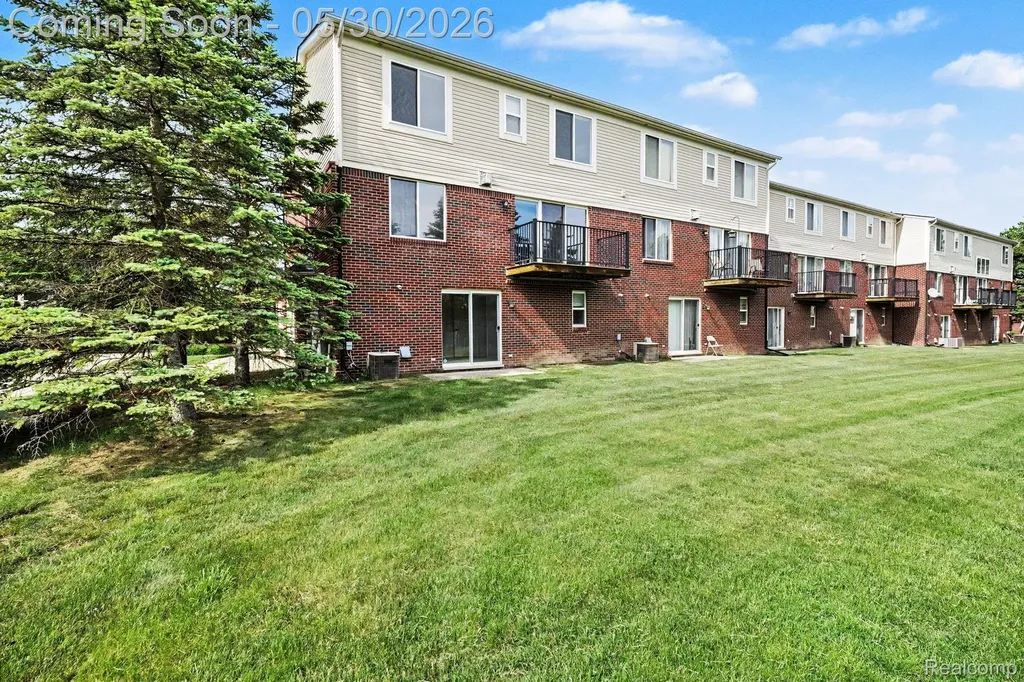 776 Paint Creek Drive Troy City MI 48085