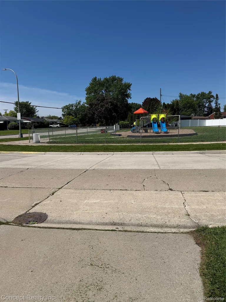 3645 Syckelmoore Street Trenton City MI 48183