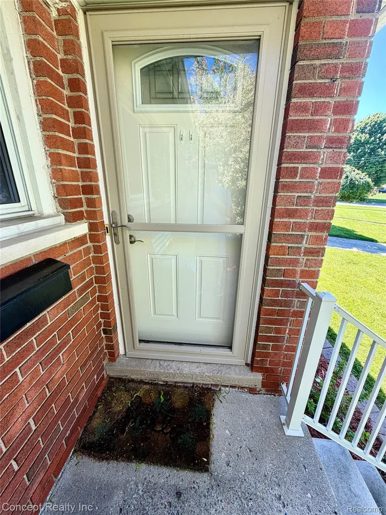 3645 Syckelmoore Street Trenton City MI 48183