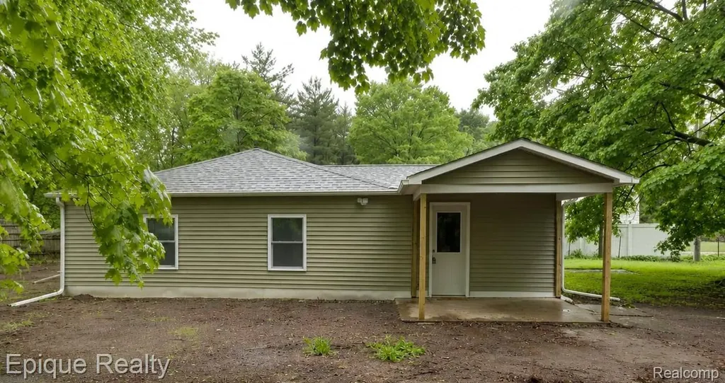 5649 Lapeer Road Kimball Township MI 48074