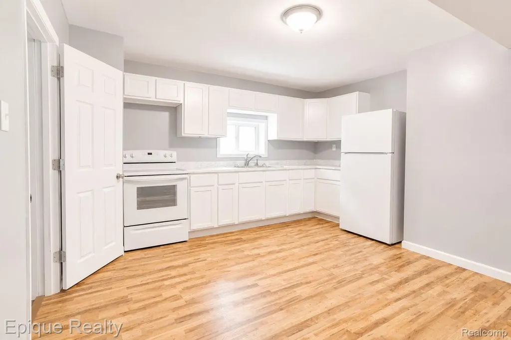 5649 Lapeer Road Kimball Township MI 48074