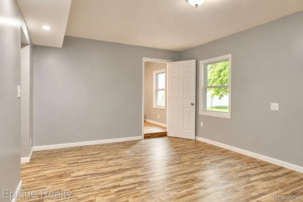 5649 Lapeer Road Kimball Township MI 48074