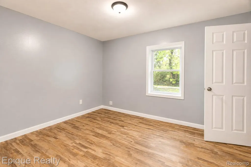 5649 Lapeer Road Kimball Township MI 48074
