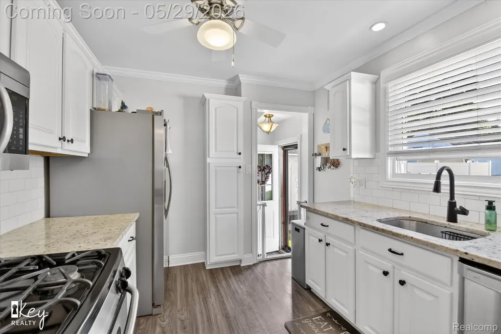 13187 Commonwealth Street Southgate City MI 48195