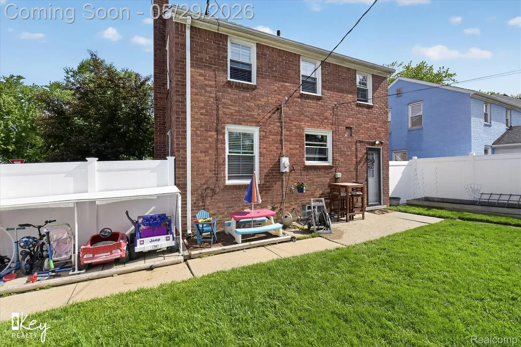 13187 Commonwealth Street Southgate City MI 48195