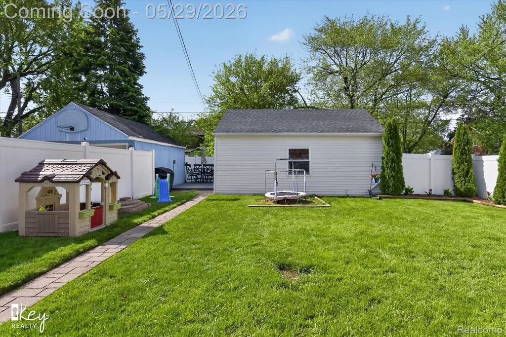 13187 Commonwealth Street Southgate City MI 48195