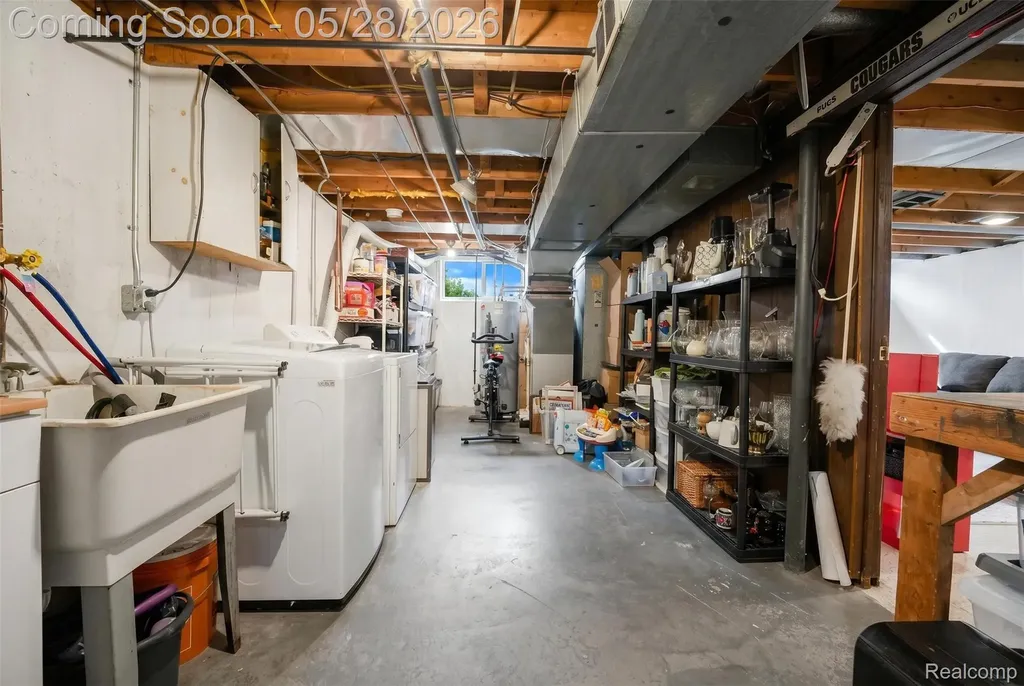 8941 Bristol Court Superior Charter Township MI 48198