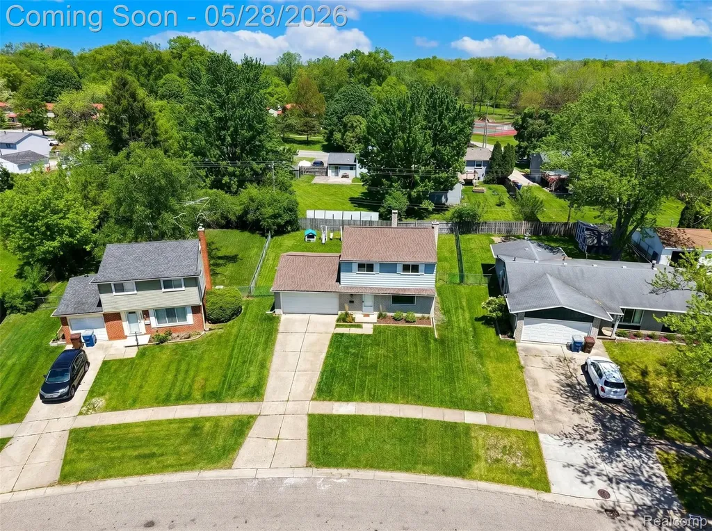8941 Bristol Court Superior Charter Township MI 48198