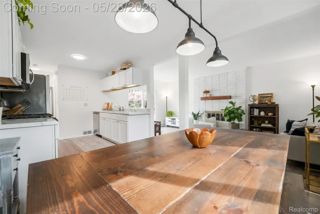 8941 Bristol Court Superior Charter Township MI 48198