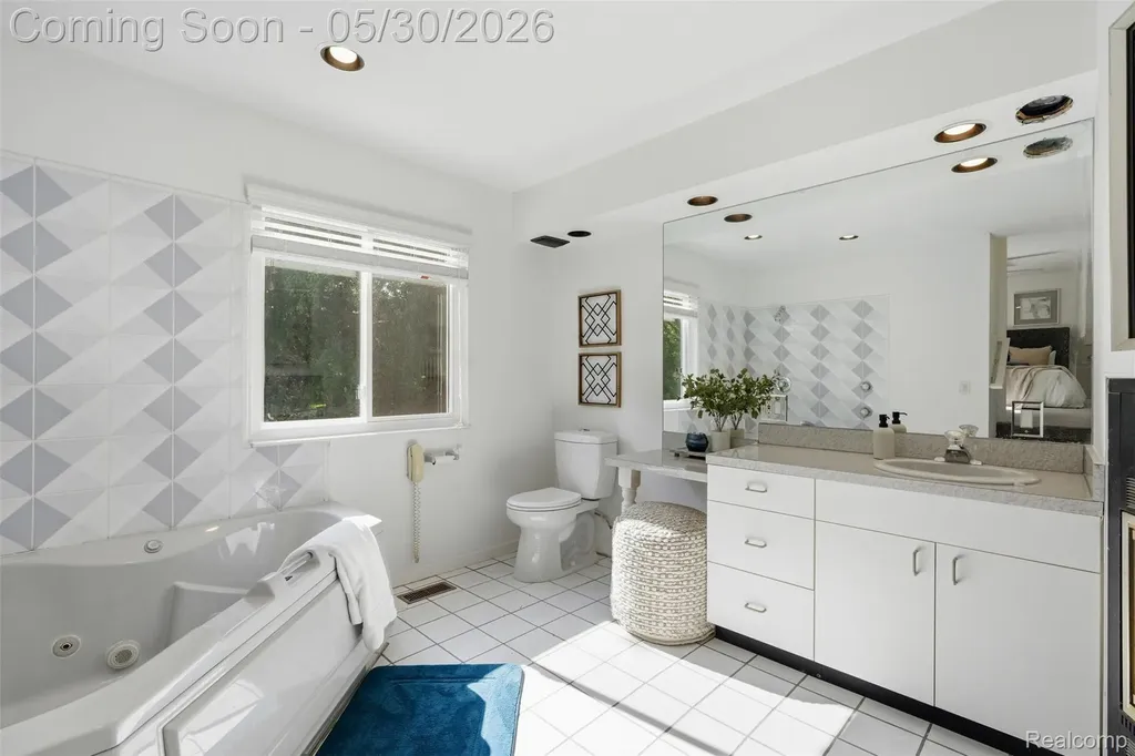 5620 Eastman Boulevard West Bloomfield Charter Township MI 48323