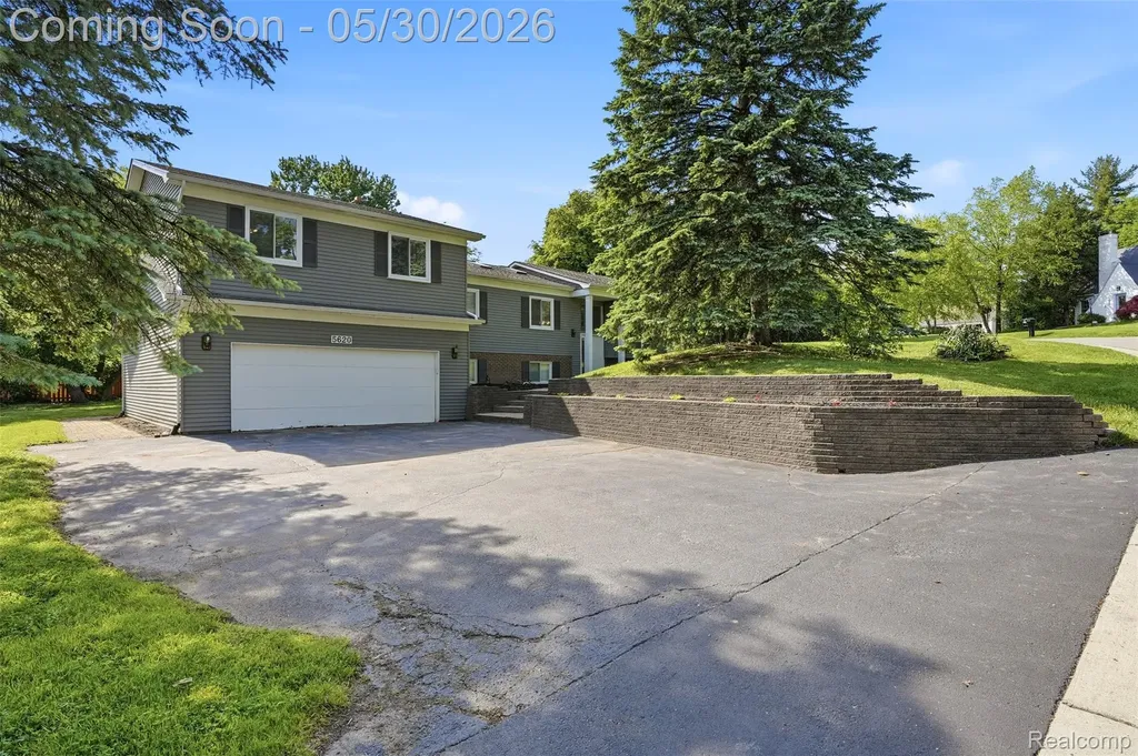 5620 Eastman Boulevard West Bloomfield Charter Township MI 48323