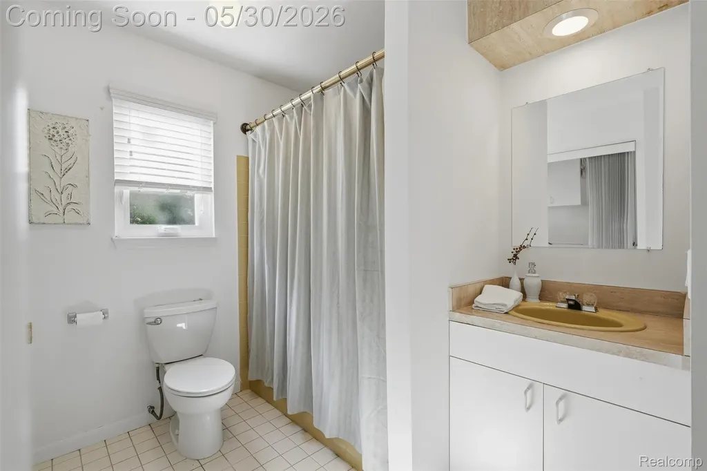 5620 Eastman Boulevard West Bloomfield Charter Township MI 48323