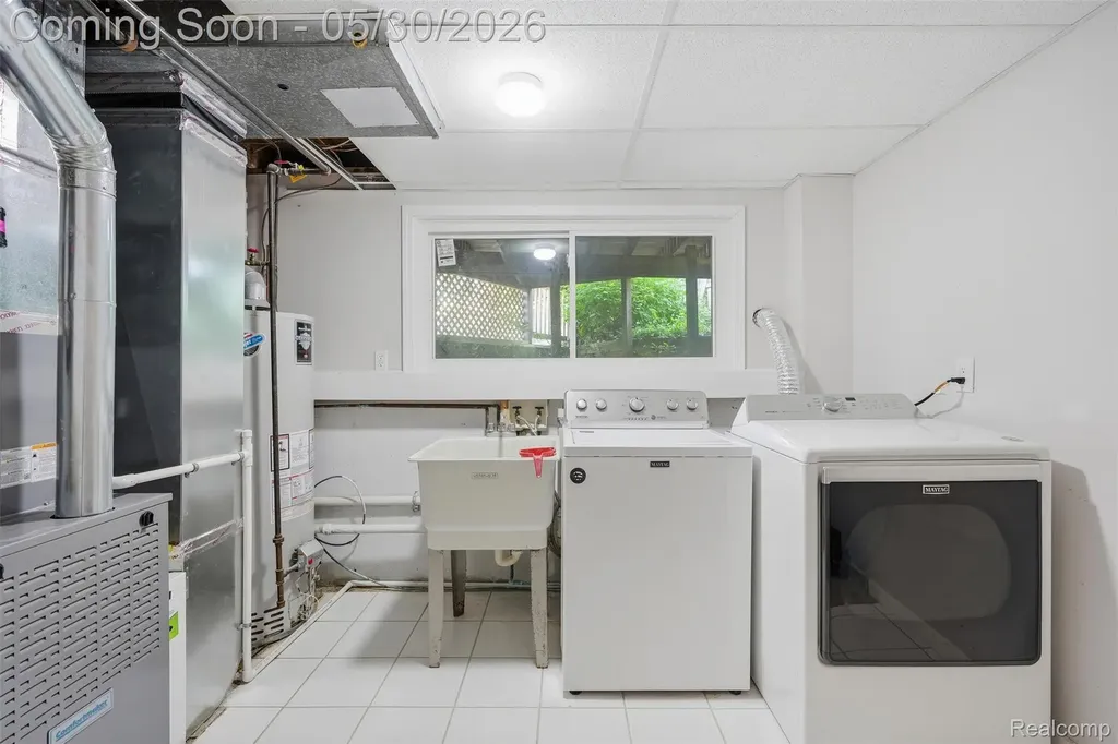 5620 Eastman Boulevard West Bloomfield Charter Township MI 48323