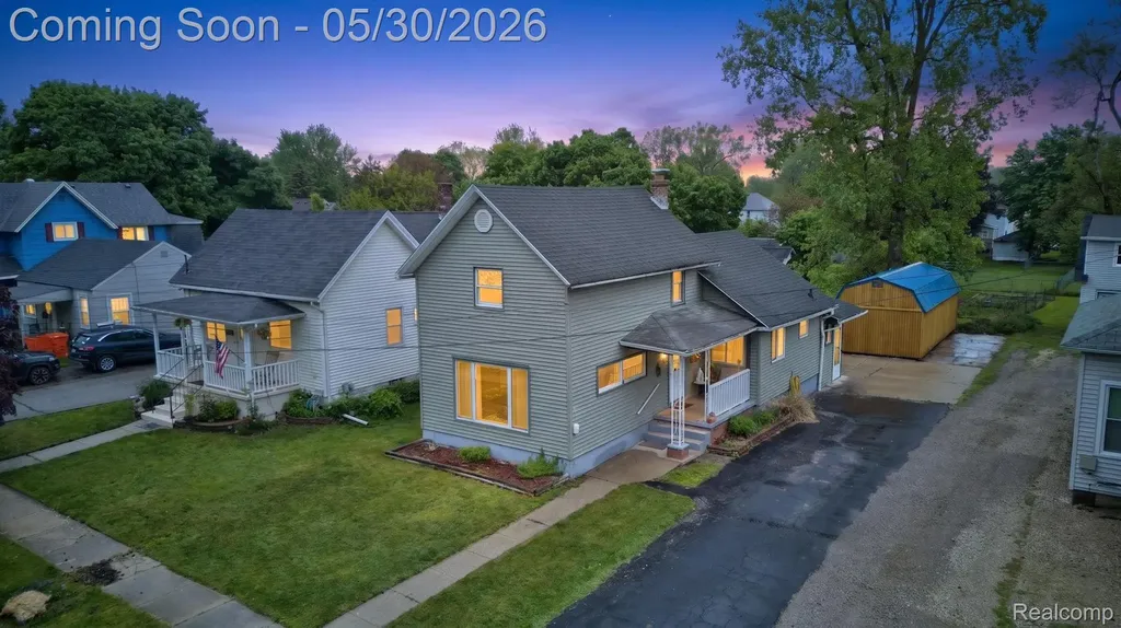 304 W Ridge Street Owosso City MI 48867