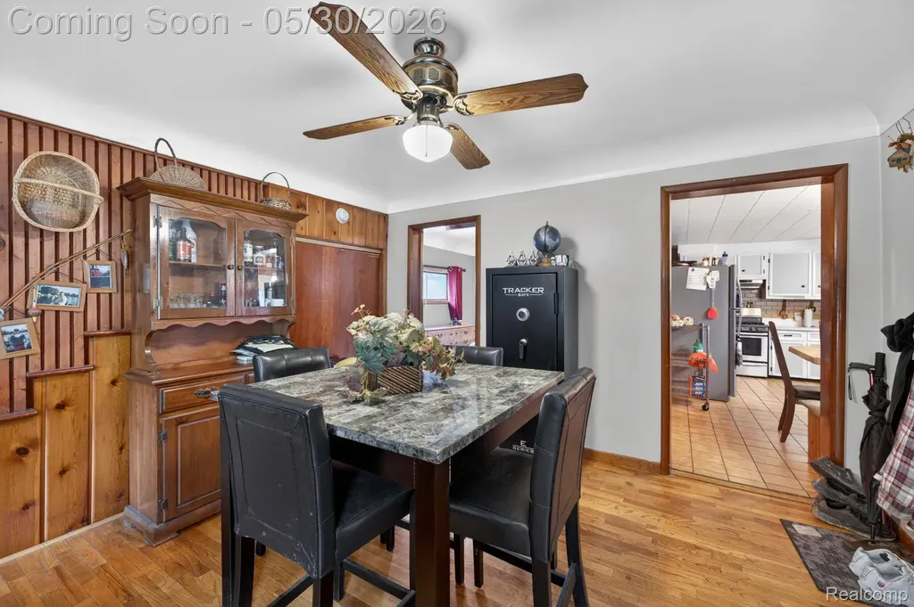 304 W Ridge Street Owosso City MI 48867