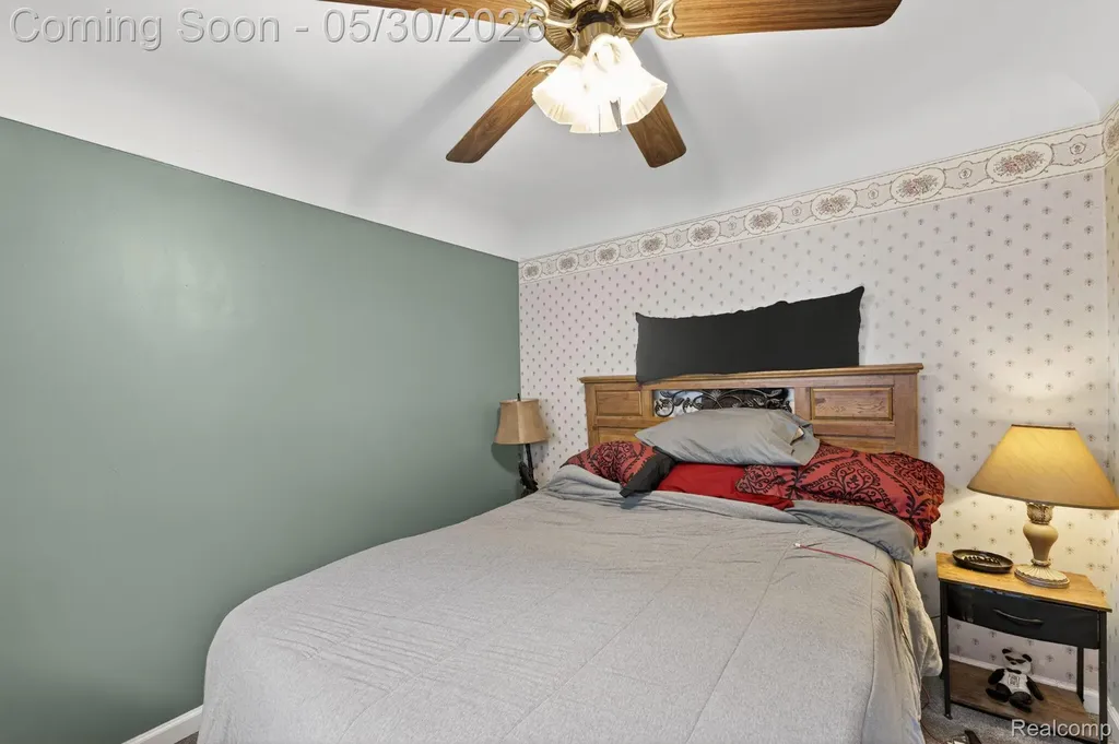 304 W Ridge Street Owosso City MI 48867