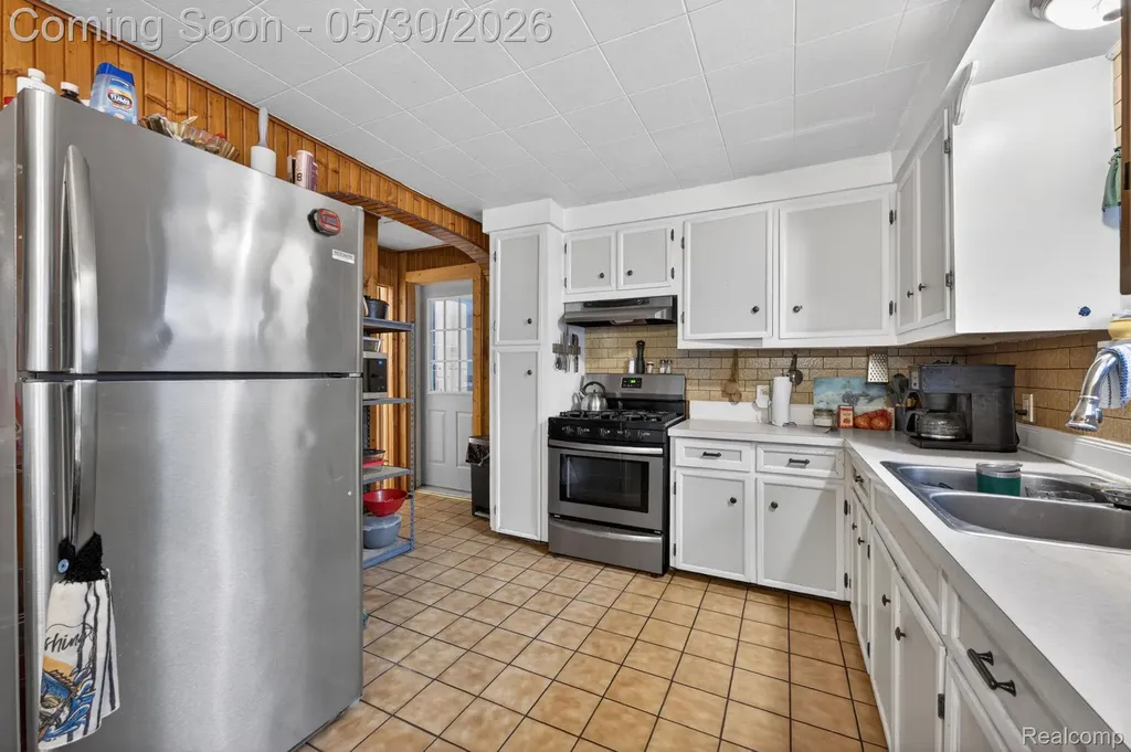 304 W Ridge Street Owosso City MI 48867