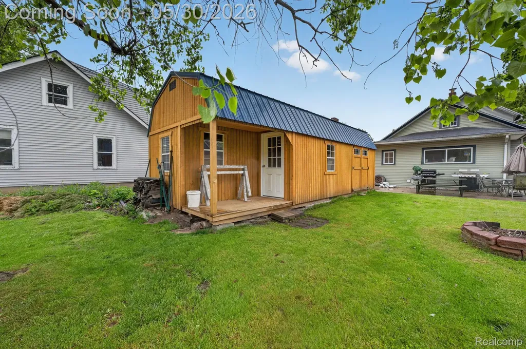 304 W Ridge Street Owosso City MI 48867
