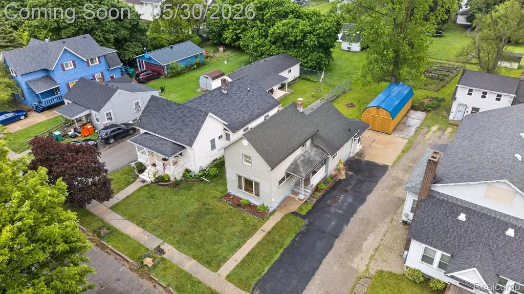 304 W Ridge Street Owosso City MI 48867