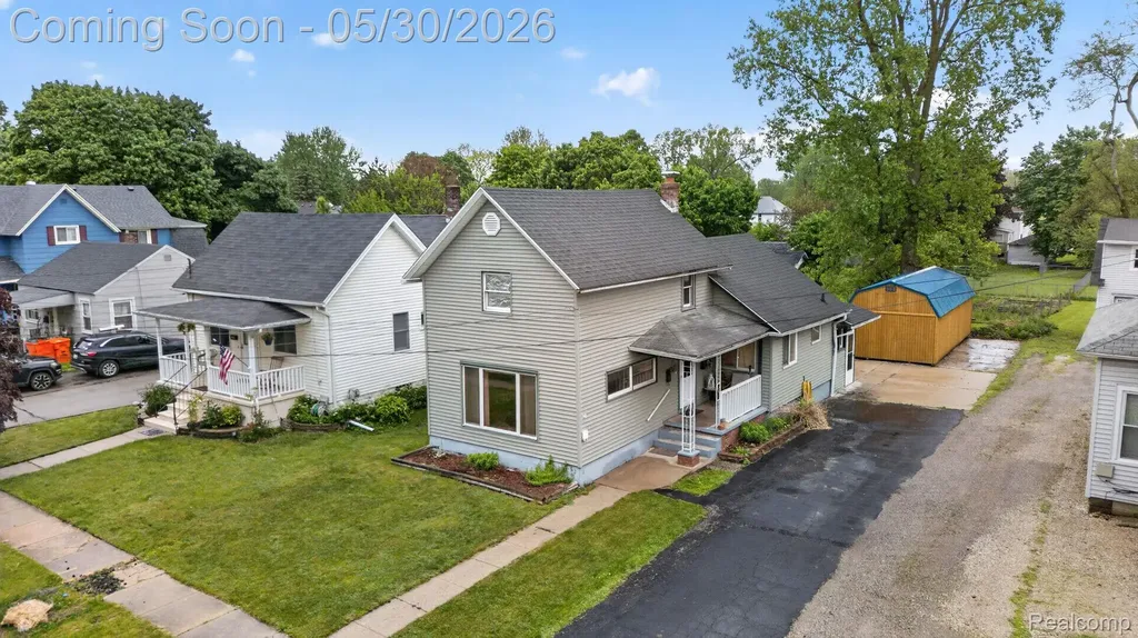 304 W Ridge Street Owosso City MI 48867