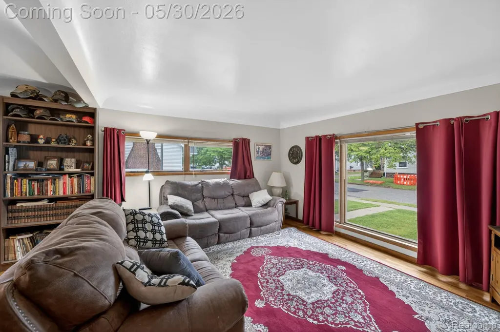 304 W Ridge Street Owosso City MI 48867