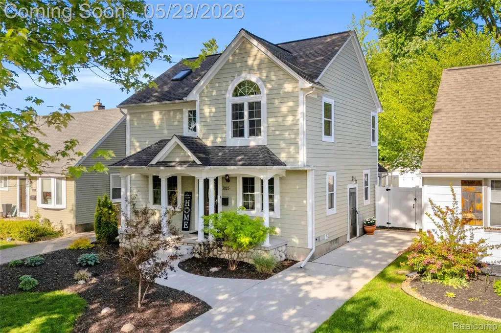3825 Elmhurst Avenue Royal Oak City MI 48073