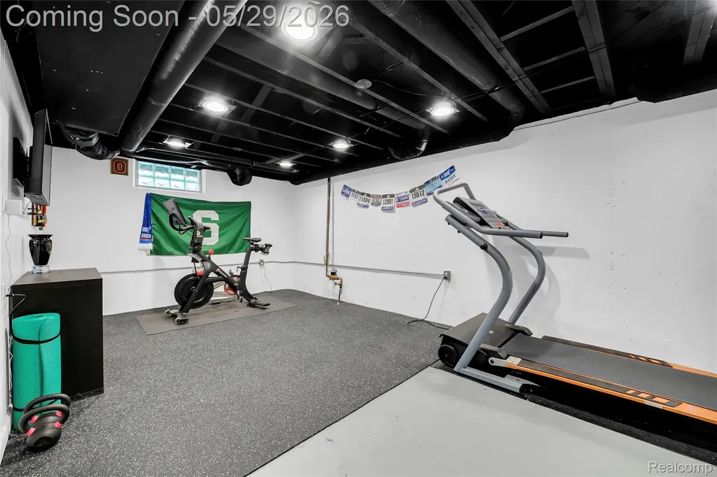 3825 Elmhurst Avenue Royal Oak City MI 48073