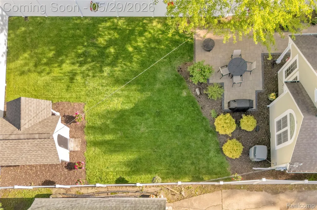 3825 Elmhurst Avenue Royal Oak City MI 48073