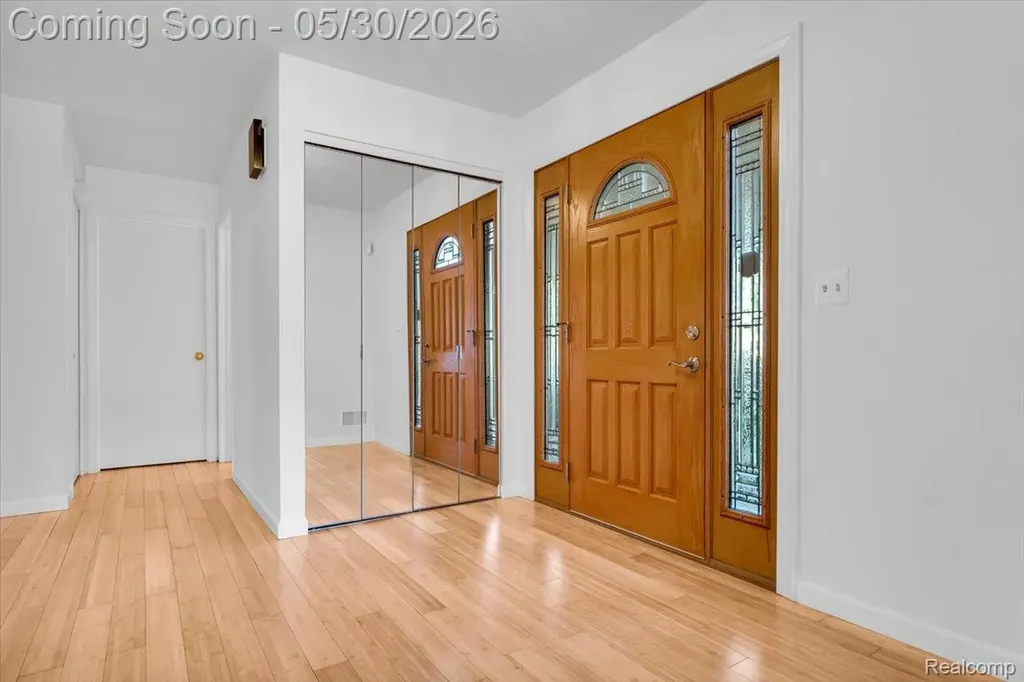 29100 Creek Bend Drive Farmington Hills City MI 48331