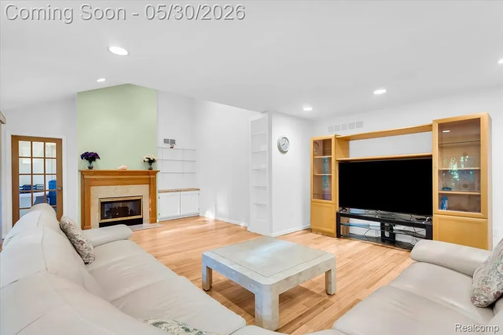 29100 Creek Bend Drive Farmington Hills City MI 48331